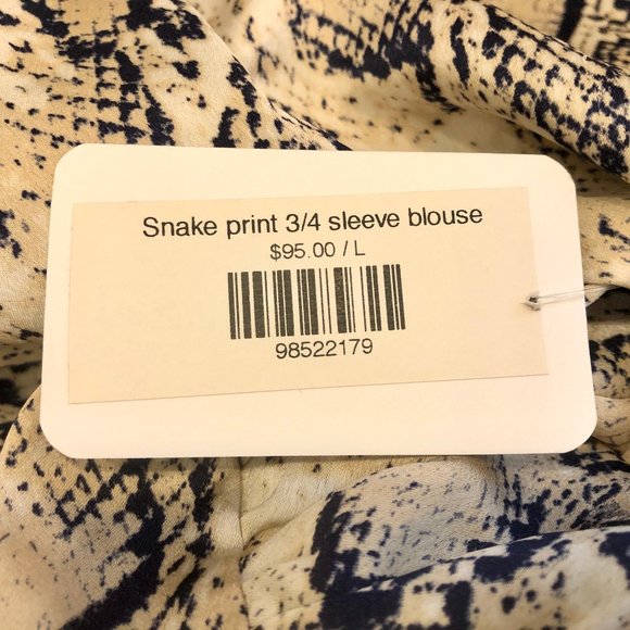 Snakeskin pattern blouse - Picture 6 of 6